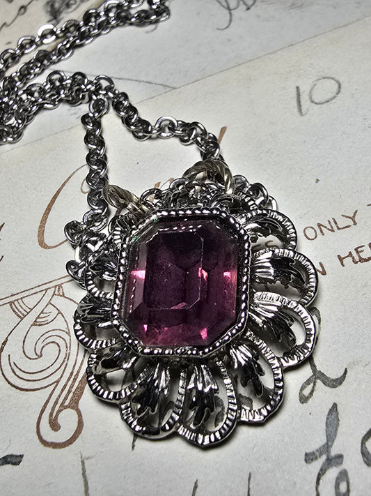 Vintage Amethyst tone pendant & chain